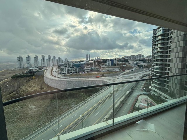 BAŞKENT EMLAK KONUTLARI'NDA, VADİ MANZARALI, 4+1 SATILIK DAİRE