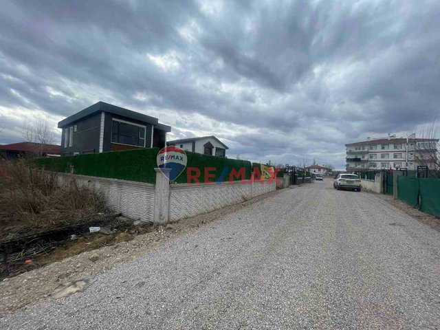 AKYURT GÜZELHİSAR'DA KULLANIMA HAZIR İSKANILI SATILIK LÜKS VİLLA