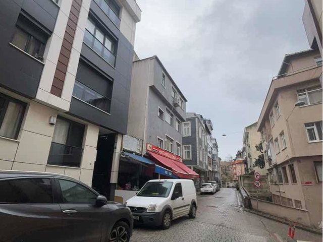 ÜSKÜDAR ÇARŞI İÇİNDE MANZARALI SATILIK 4+1 DUBLEKS DAİRE
