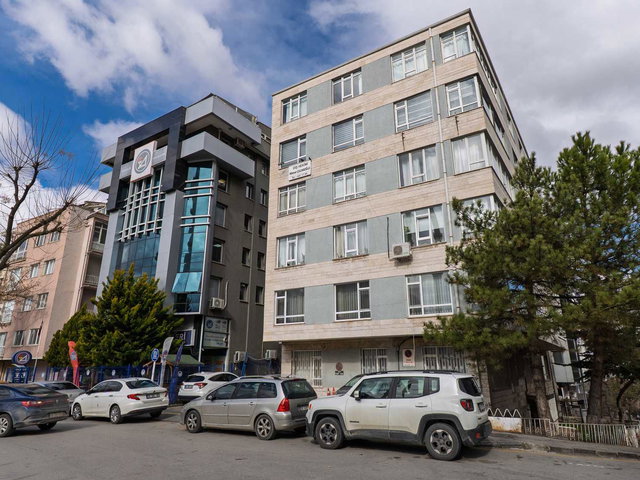 DR MEDİHA ELDEM SOKAK KÖŞESİNDE ASANSÖRLÜ 6. KAT 4+1 DAİRE