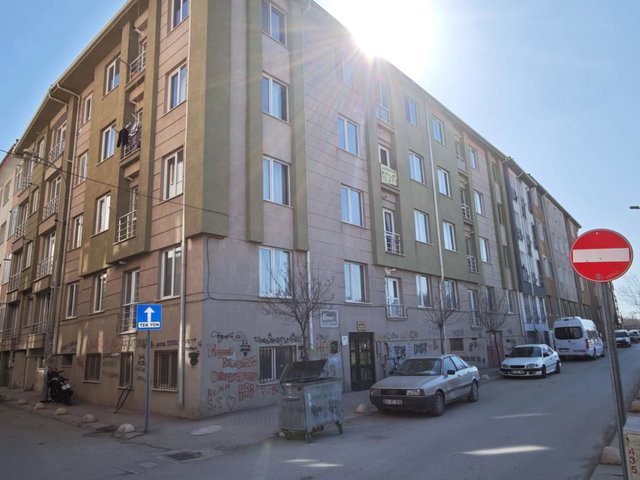 YENIBAĞLAR'DA SATILIK 1+1 DAIRE - ANADOLU ÜNIVERSITESI YAKINI