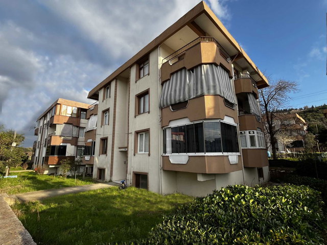 REMAXÇAKRA ÖMER ONAYCI'DAN KARAMÜRSEL'DE 2+1 HOBI BAHÇELI DAIRE