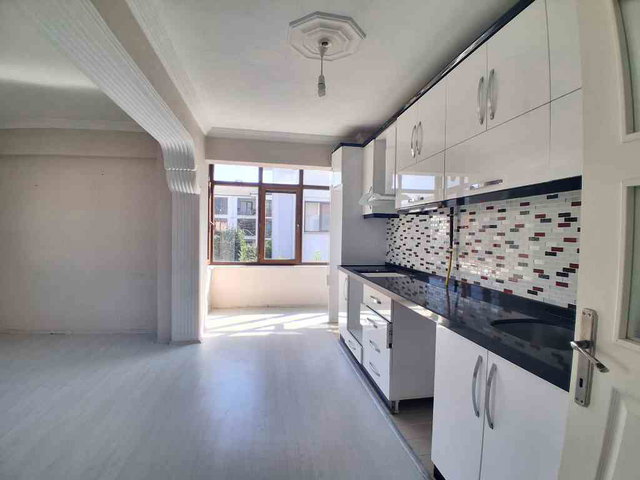 REMAX DESIGN SERDİVAN YAZLIK VATAN MAHALLESİNDE KİRALIK DAİRE
