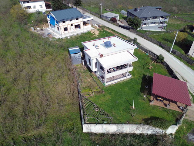 REMAX DİA'DAN DÜZCE AYNALI KÖYÜNDE 780 M² SATILIK MÜSTAKİL EV