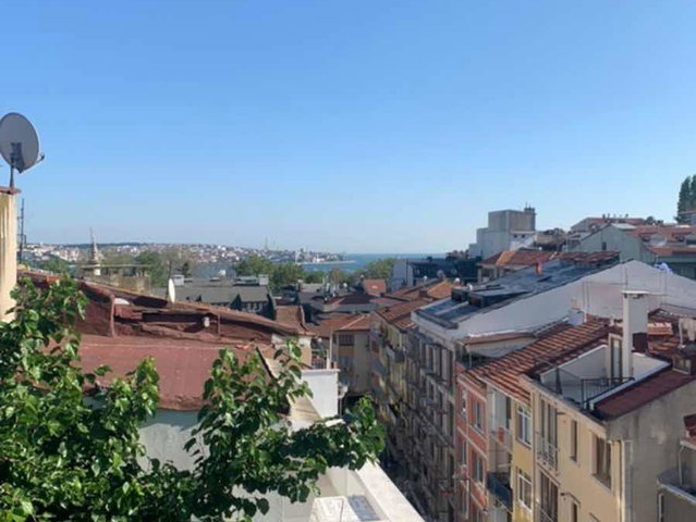 BEŞİKTAŞ'TA ÇIRAĞAN'A YÜRÜME MESAFESİ ARSA PAYI YÜKSEK DAİRE