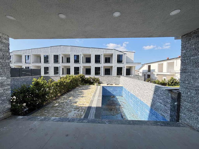 KARTEPE SARIMEŞE TRİBLEX 250 METRE² KİRALIK