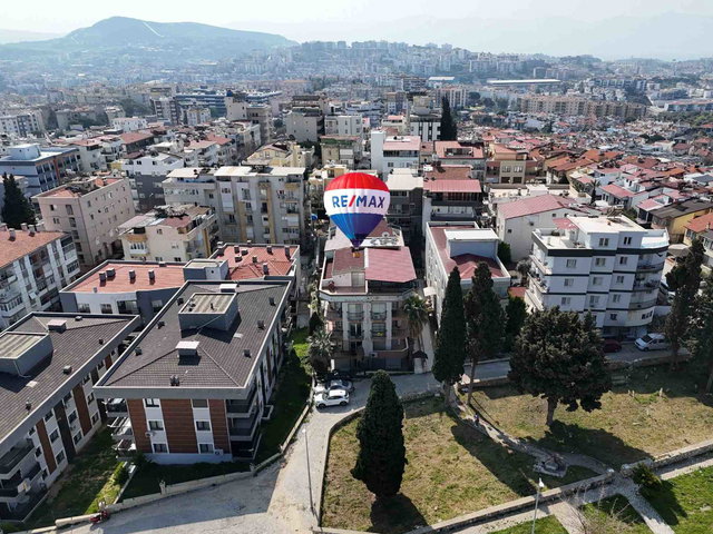 KUŞADASI ŞEHIR İÇINDE BAHÇELI YAŞAM – MODERN-GENIŞ TERS DUBLEKS