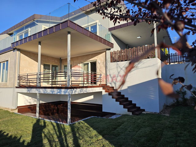 YALOVA REMAX ŞEHİR'DEN SAKURA PARK'TA SATILIK LÜKS VİLLA