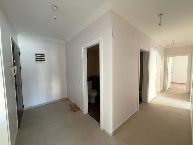 İZMİT ALİKAHYA MAH. KAVANİUM 833 SİTESİ İSKANLI BOŞ İÇİ SIFIR SATILIK 3+1 DAİRE