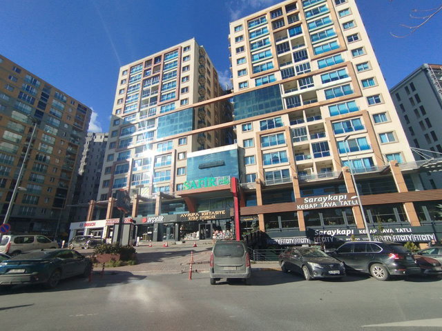 RE/MAX MAHAL'DEN | SEFİR PARK SİTESİ'NDE METROBÜSE YÜRÜME MESAFESİNDE 3+1 SATILIK DAİRE
