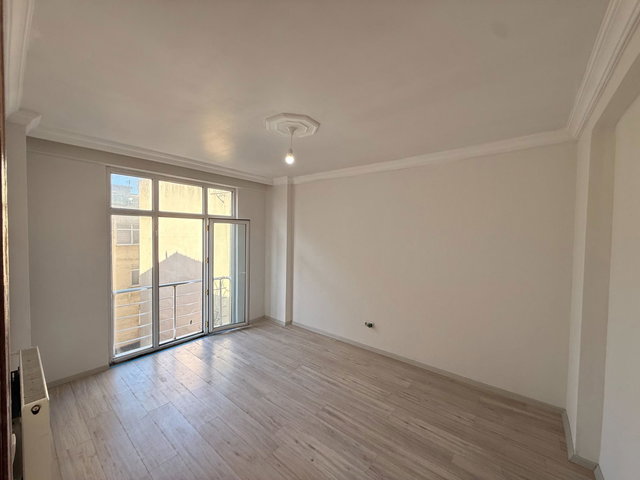 REMAX MAHAL'DEN MİMARSİNAN'DA DENİZE YAKIN ARA KAT 2+1 BOŞ DAİRE