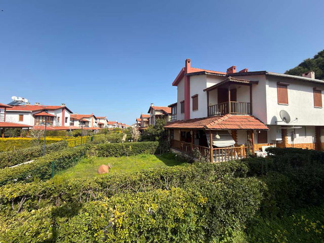 URLA ÇEŞMEALTI SITE IÇI VILLA