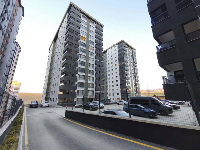 GREEN LIFE 4 SİTESİNDE ÖZEL YAPILI EMSALSİZ 4+1 DAİRE FIRSATI