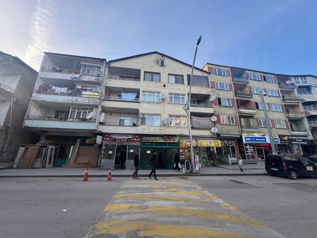 REMAX DREAM'DEN CADDE ÜZERİ MERKEZ'DE 2+1 SATILIK DAİRE