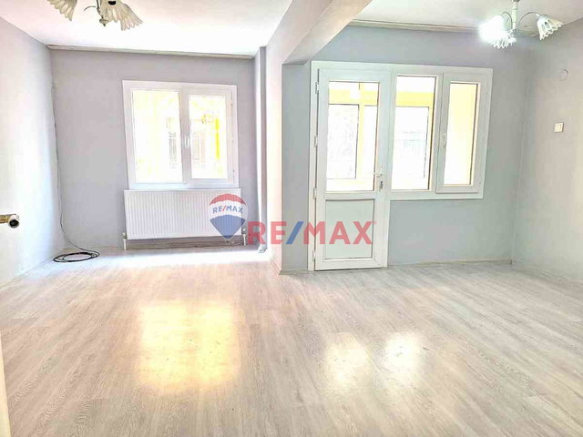 REMAX ARMA'DAN ŞİRİNYER'DE D.GAZLI 2+1 K.MUTFAK KİRALIK DAİRE
