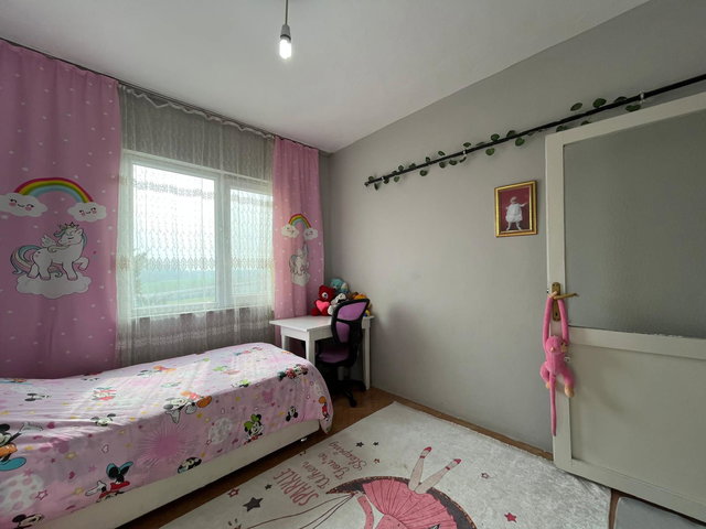 REMAX MAVİ'DEN ARİFİYE MERKEZDE SATILIK 3+1 DAİRE