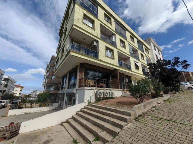 URLA ZEYTİNALANI'NDA MERKEZİ KONUMDA SATILIK 3+1 DAİRE