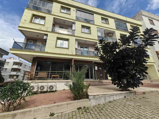 URLA ZEYTİNALANI'NDA MERKEZİ KONUMDA SATILIK 3+1 DAİRE