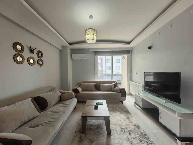 URLA ZEYTİNALANI'NDA MERKEZİ KONUMDA SATILIK 3+1 DAİRE