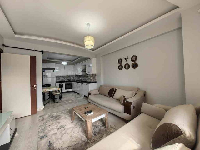 URLA ZEYTİNALANI'NDA MERKEZİ KONUMDA SATILIK 3+1 DAİRE