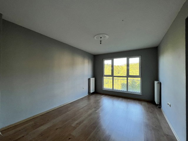 REMAX DREAM DEN BAŞISKELE HAVUZLU BAHÇE 2+1 ARA KAT