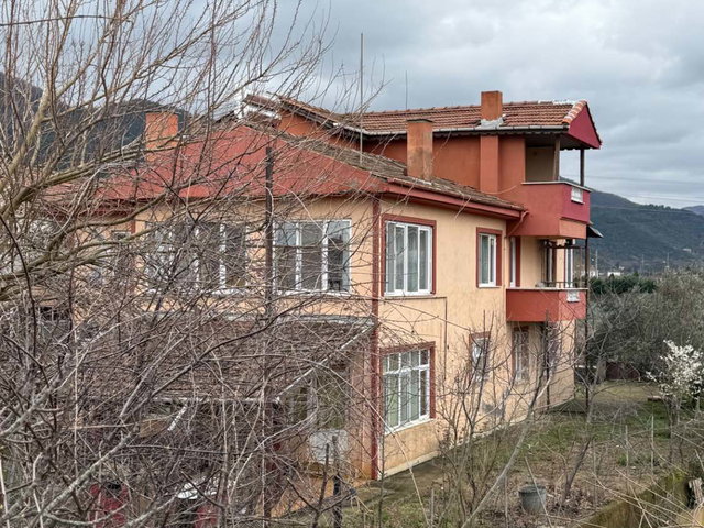 ÇINARCIK KOCADEREDE 1.440 M² HİSSELİ BAHÇELİ 3 KATLI TRİPLEX