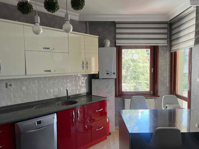 ÇUKURAMBAR'DA 3 GENİŞ BALKONLU FERAH DAİRE