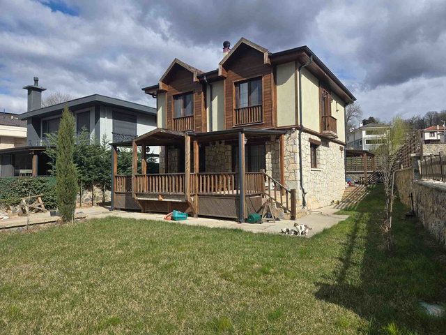 REMAX ASHILL ŞİLE KÖMÜRLÜK ÖZEL TASARIM TAŞ - AHŞAP MÜSTAKIL VILLA SATILIK