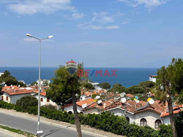 DENİZ MANZARALI, DOĞALGAZLI VE BAKIMLI VİLLA