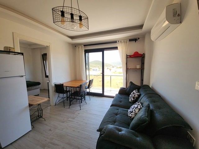 URLA GÜLBAHÇE'DE KITESURF PLAJINA VE İYTE'YE YAKIN TERASLI 2+1