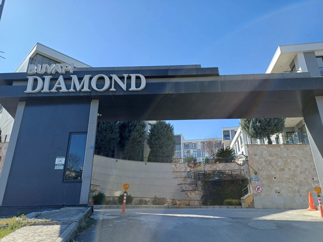 REMAX MAVI RIDVAN GEDİKTEN BU YAPI DIAMOND SİTESİNDE TATIL KÖYÜ MODUNDA KİRALIK 2 +1 DAİRE