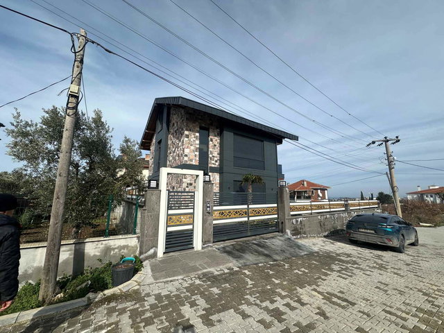 ÇINARCIK'TA YAZLIK TADINDA LÜKS MÜSTAKİL VİLLA