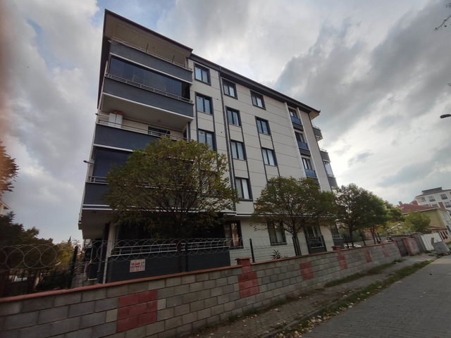 YENİ BİNADA KAPALI OTOPARKLI 2+1