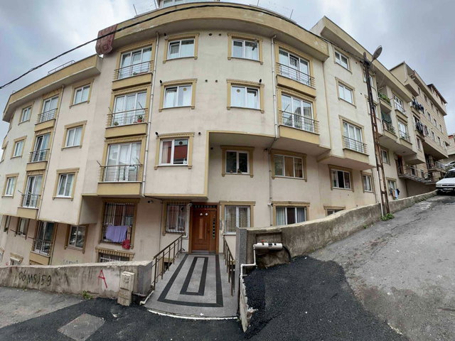 YENİSAHRADA METROYA YÜRÜME MESAFESİNDE SATILIK 2+1 DAİRE