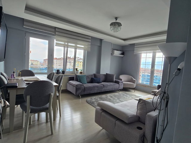 GAZİ MAHALLESİ’NDE CADDE ÜSTÜNDE SATILIK GÜNEY CEPHE 3+1 DAİRE