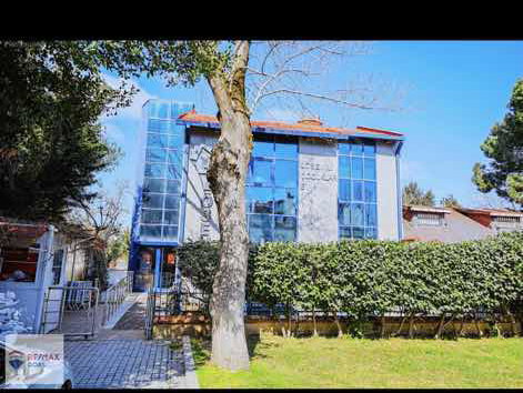 LEVENT’TE KURUMSAL KİRACILI SATILIK VİLLA