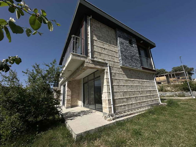 350 M2 ARSA İÇİNDE DENİZ MANZARALI SIFIR MÜSTAKIL VILLA