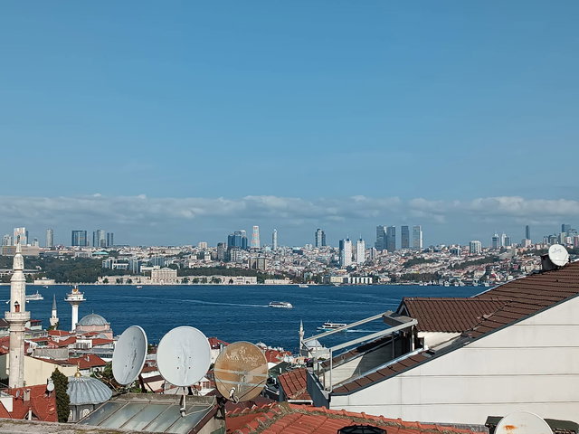 ÜSKÜDAR AZİZ MAHMUT HÜDAYİ’DE BOĞAZ MANZARALI KİRALIK 3+1 TERASLI DUBLEKS