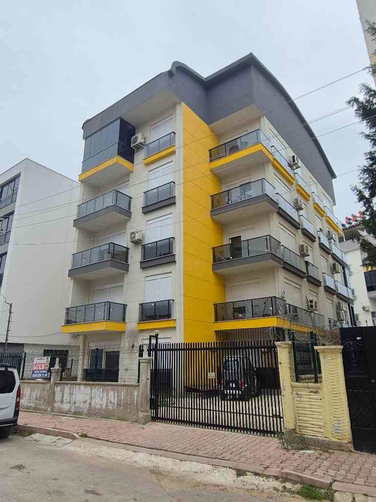 MERKEZİ KONUMDA SATILIK  ARAKAT 1+1 DAİRE