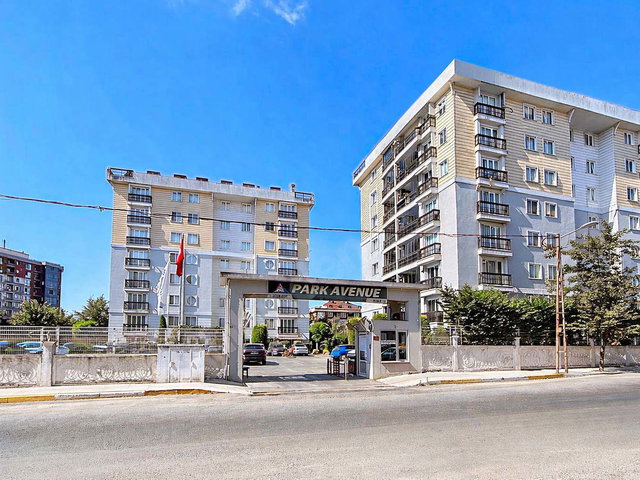 KURTKÖY PARK AVENEU SİTESİNDE | ÖZEL BAHÇELİ 3+1 HAVUZLU BAHÇE KATI