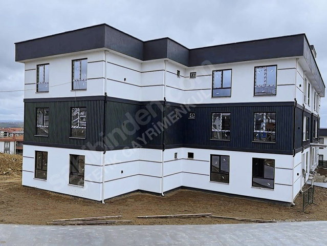 REMAX AY AYŞENUR FERİZLİDE DEĞER KAZANAN BÖLGEDE FIRSAT 3+1
