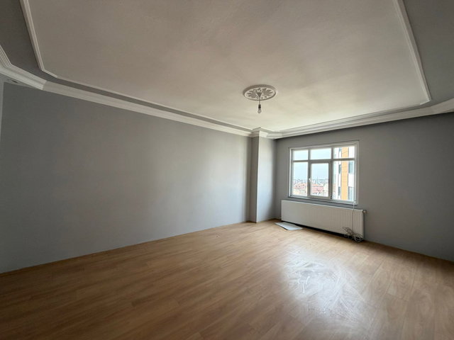 REMAX CEVRİYE MUSTAFAPAŞA MAH. SATILIK 2+1 110M² DAİRE İSKANLI