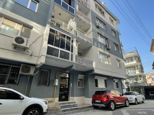 İZMIR MENEMEN ESATPAŞA MAHLLESINDE SATILIK 3+1 DAIRE