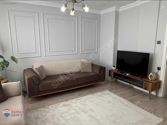 İZMİT TEPECİK MAHALLESİ CADDE CEPHELİ SATILIK 2+1 MASRAFSIZ