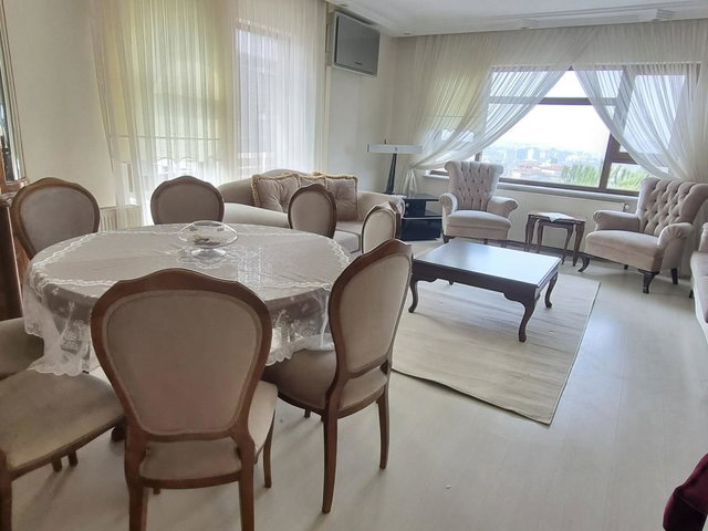 REMAX BEYAZ HÜDAVENDİGAR MAHALLESİ 3+1 EŞYALI KİRALIK DAİRE
