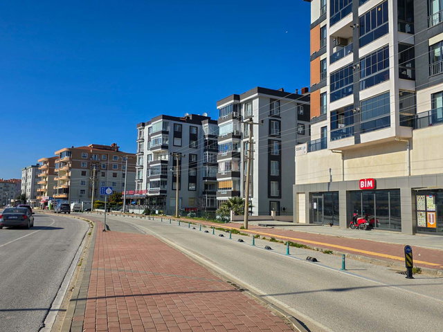 ÇANAKKALE ESENLER MAHALLESI 60 METRELIK CADDE ÜZERI 3+1 SATILIK
