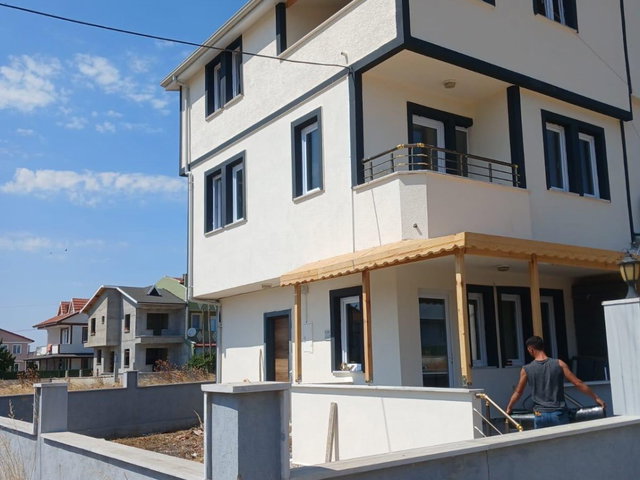 MARMARA EREĞLİSİNDE SATILIK MÜSTAKİL BAHÇELİ 4+1 YENİ VİLLA