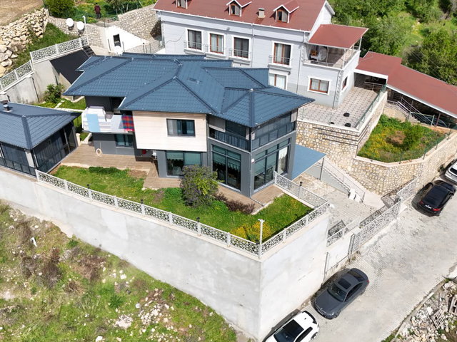 REMAX TOROS'TAN RESULKÖY'DE DOĞA VE DENİZ MANZARALI SÜPERLÜKS VİLLA
