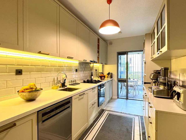 ÖZEL MİMARİ TASARIMINA SAHİP LÜKS 3+1 GİRİŞ KAT SATILIK DAİRE