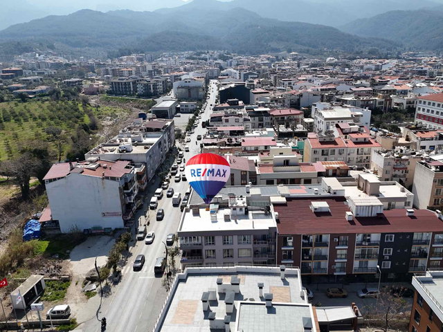 KUŞADASI DAVUTLAR KILINÇ APT. 3+1 135M2 AYRI MUTFAK CADDE ÜZERI